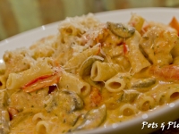 Gluten Free Friday: Chicken and Mushroom Pasta in Creamy Tomato Sauce